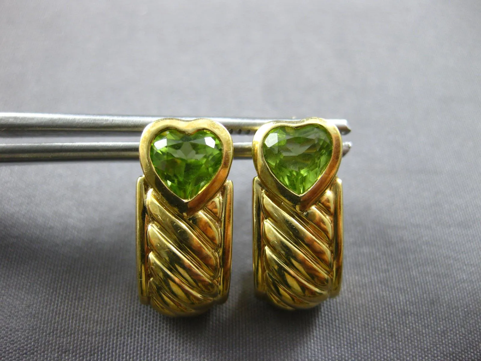 1.80CT AAA PERIDOT 14KT YELLOW GOLD HEART SHAPE UMBRELLA HANGING EARRINGS #27911