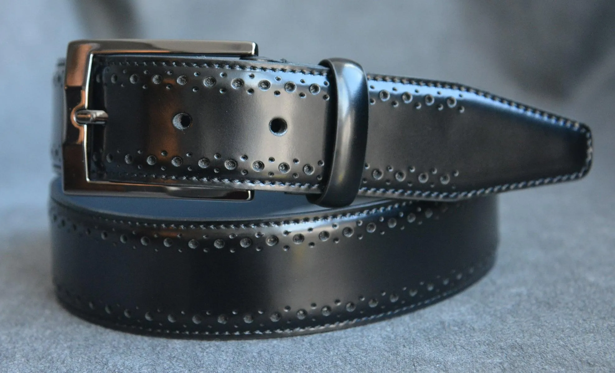 B18B Men's Black Perforated Belt