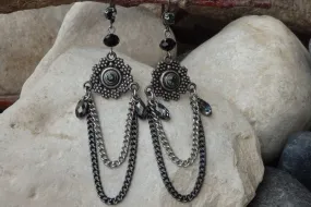 BLACK GREY EARRINGS