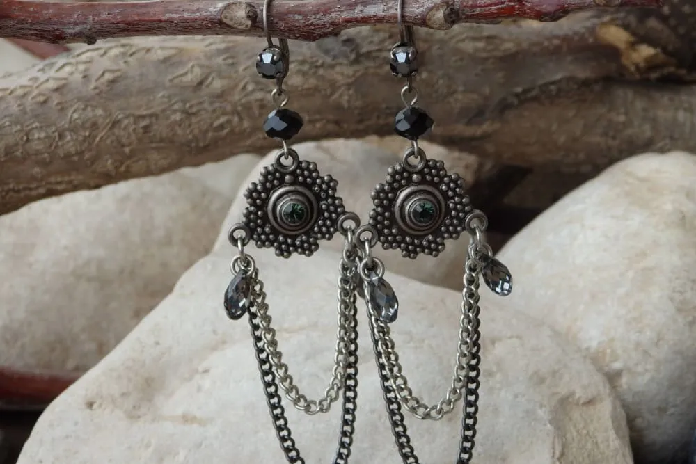 BLACK GREY EARRINGS