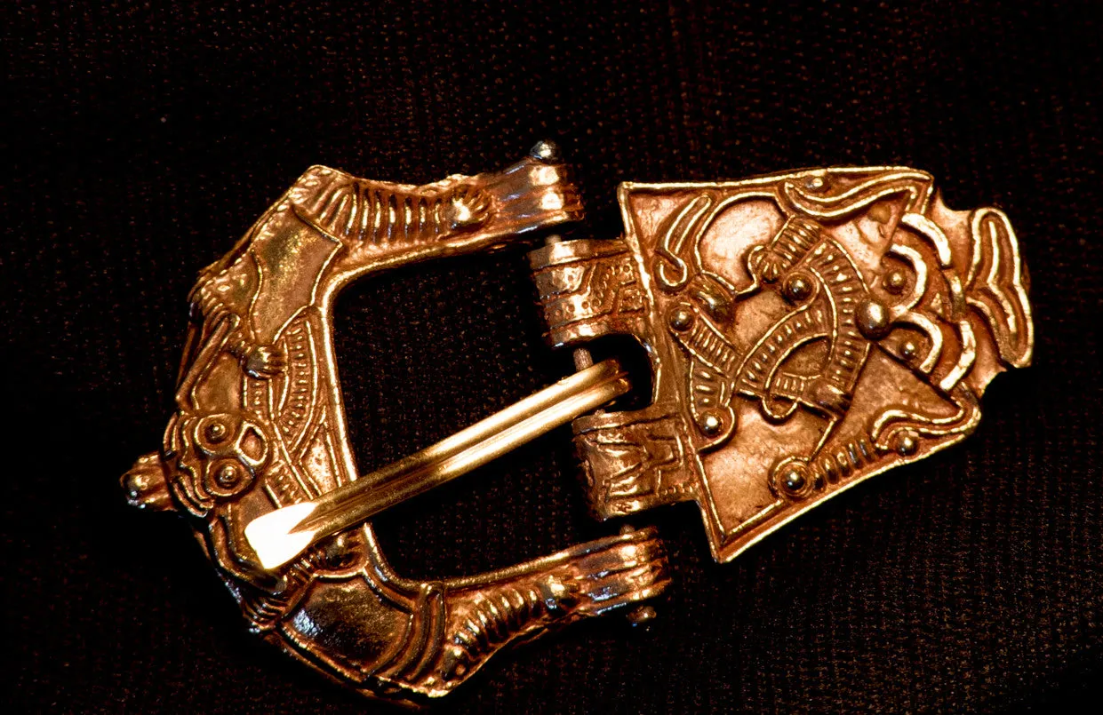 Buckle with plate, large, with face - Y-86