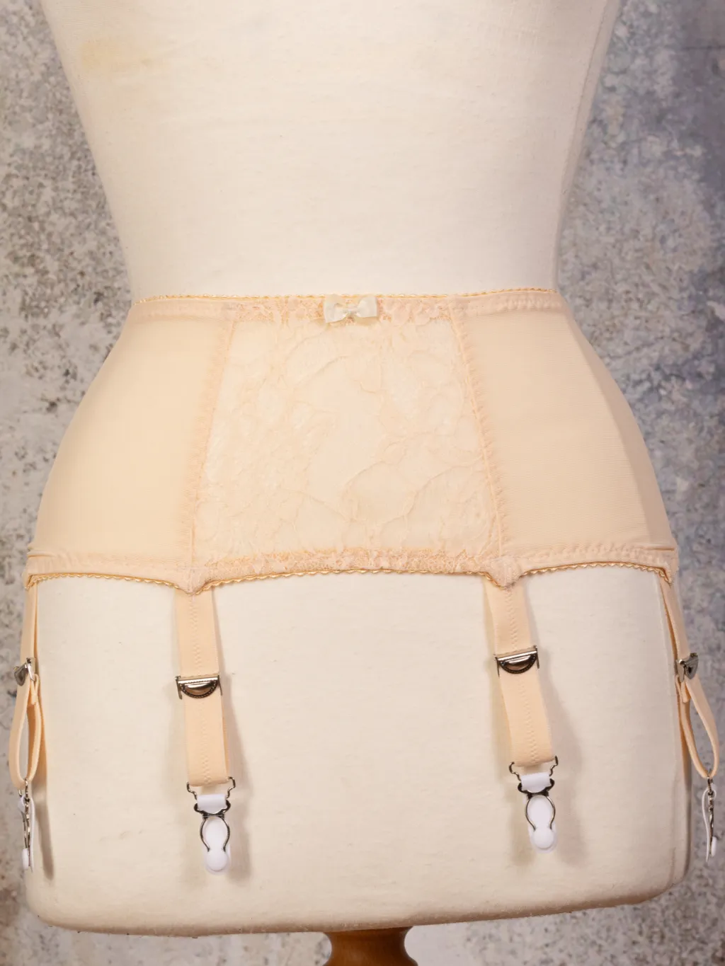 Celia Peach Lace Suspender Belt L6105PL