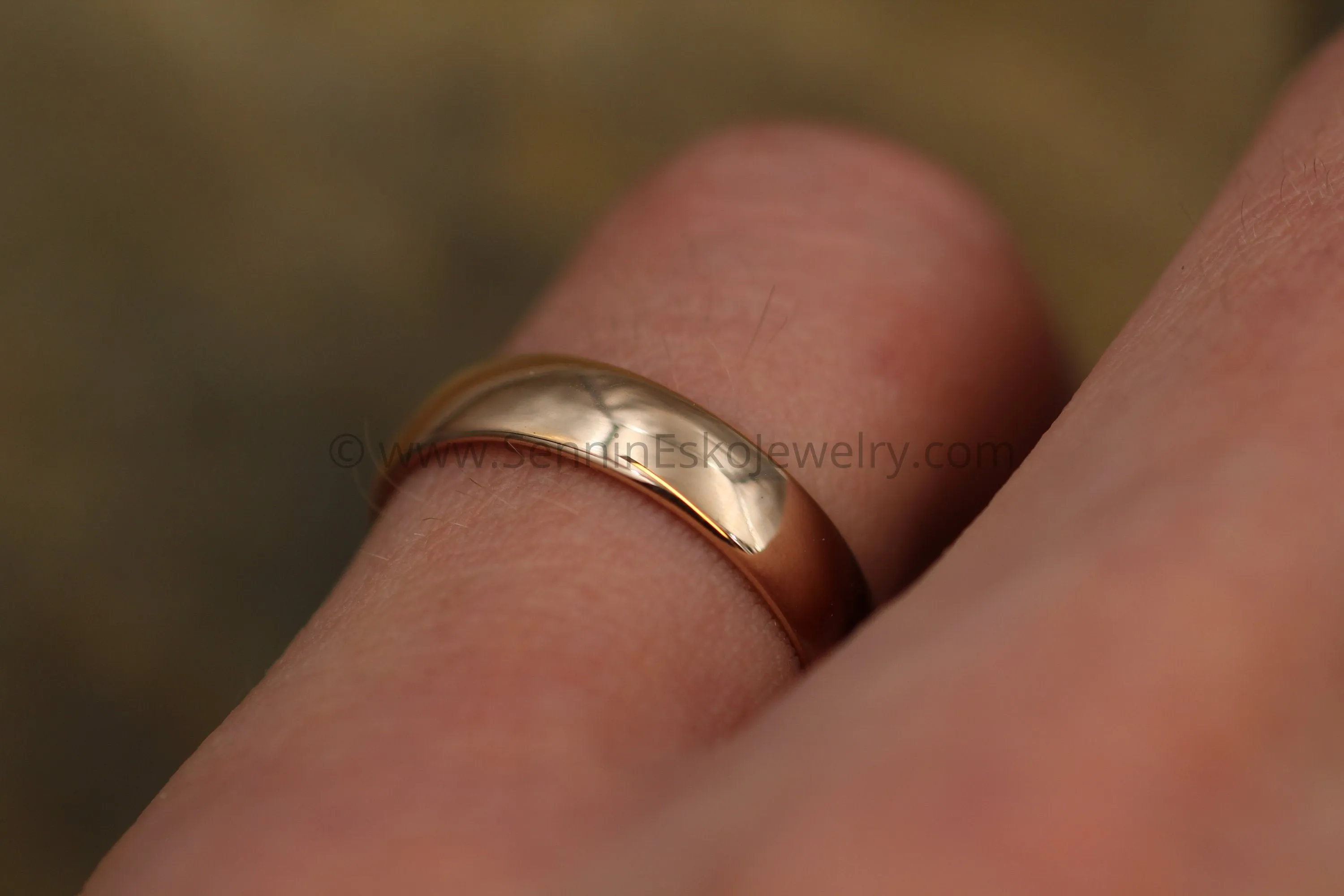 Comfort Fit 14kt Yellow Gold 4.5x1.4mm Band - Glossy Finish