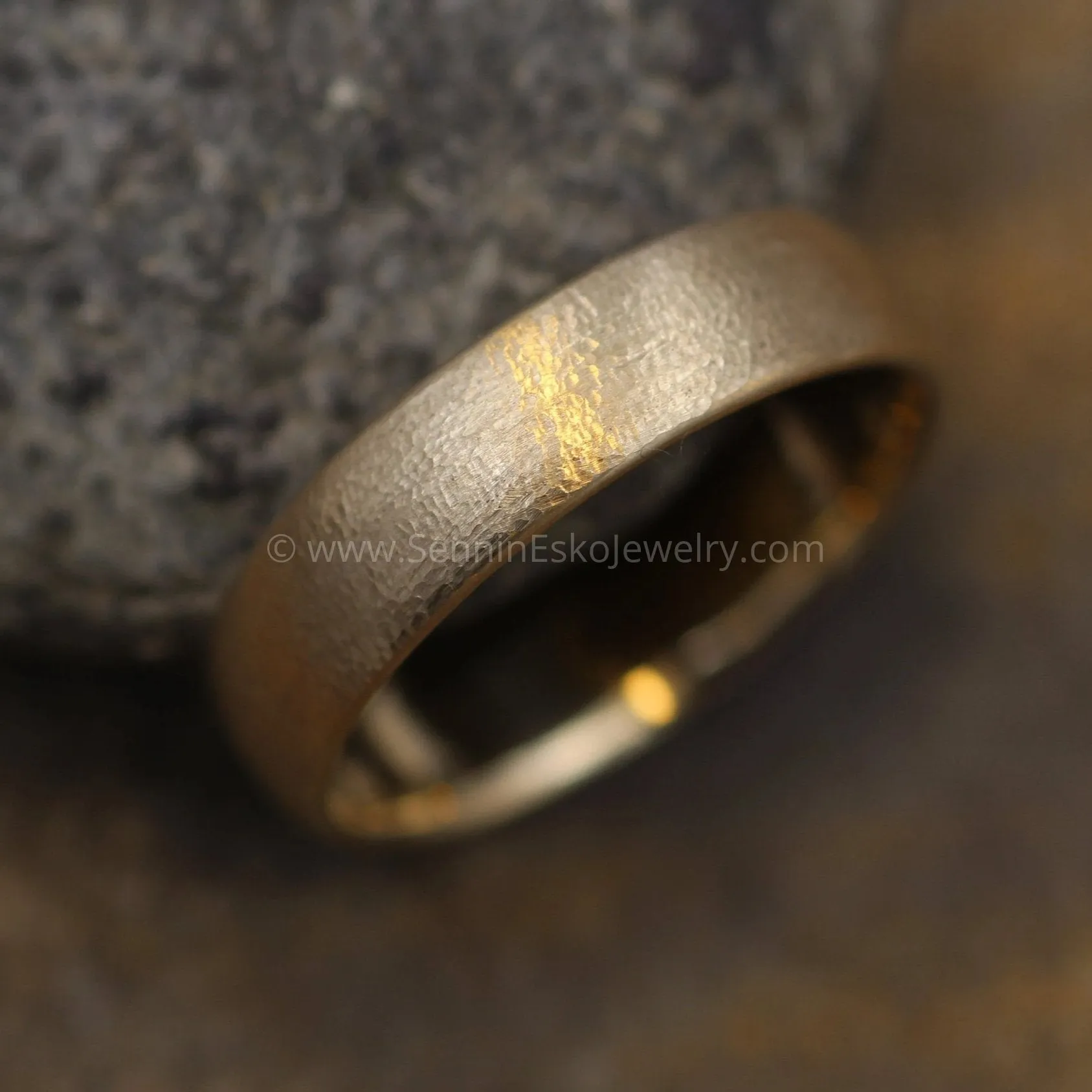 Comfort Fit 14kt Yellow Gold 6x1.7mm Textured Band