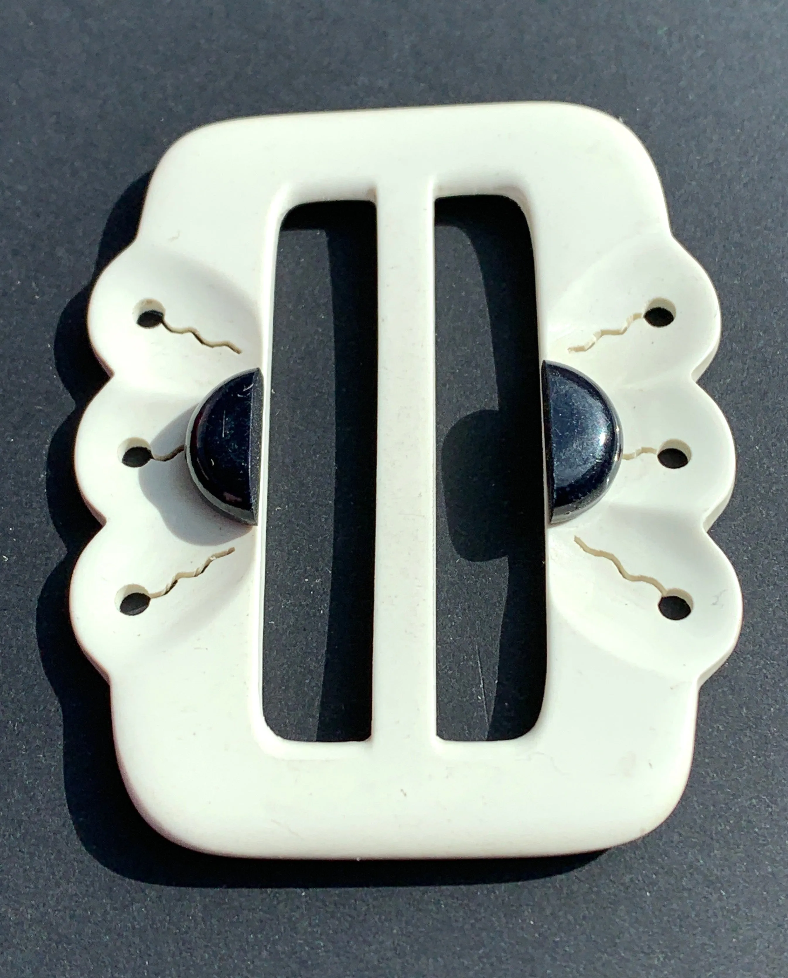 Exuberant Black and White 1940s French 8cm Belt Buckle