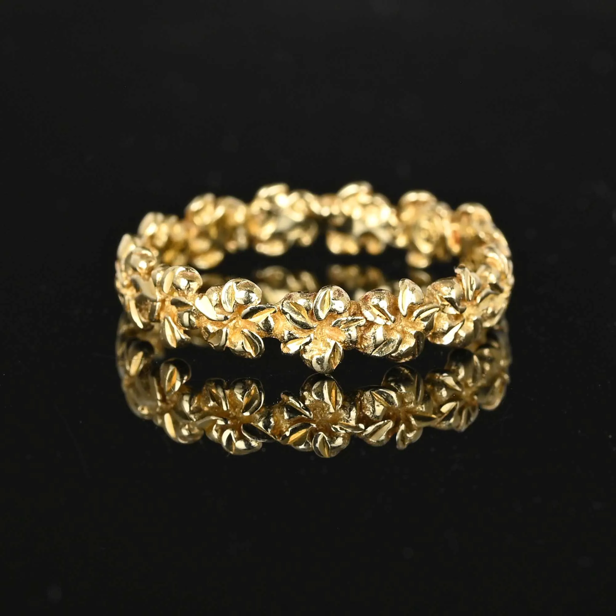 Fine 14K Gold Na Hoku Plumeria Ring Eternity Band