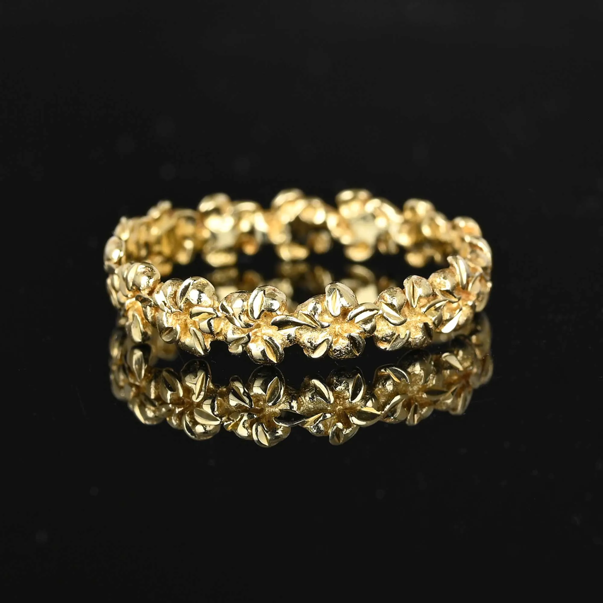 Fine 14K Gold Na Hoku Plumeria Ring Eternity Band