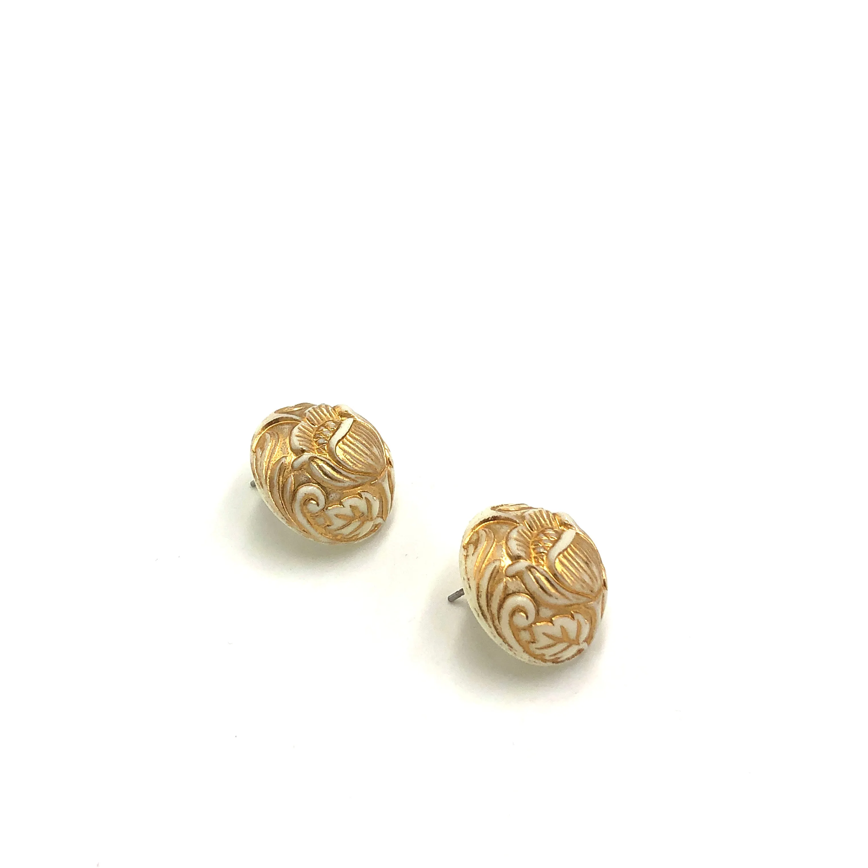 Golden Tulips Carved Retro Button Stud Earrings