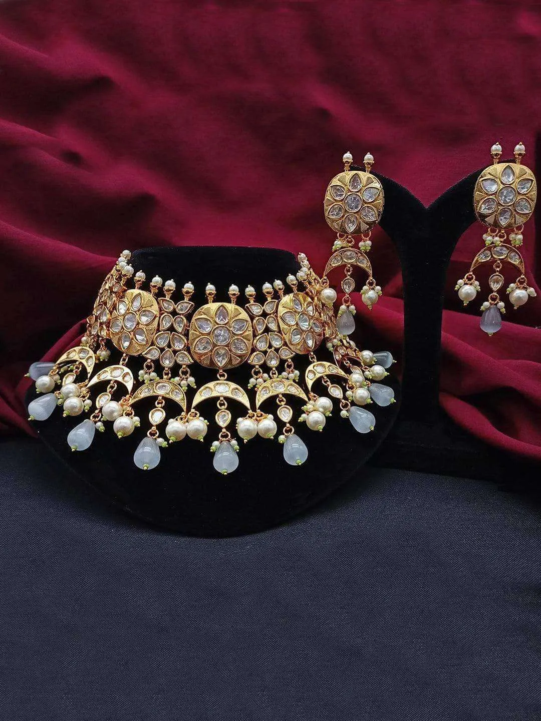 Kundan Chand Motif Necklace With Pearl