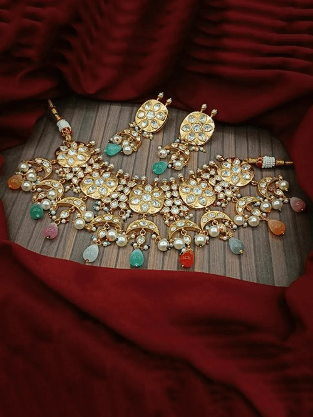 Kundan Chand Motif Necklace With Pearl