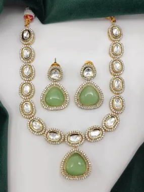 Lustrous Kundan Necklace