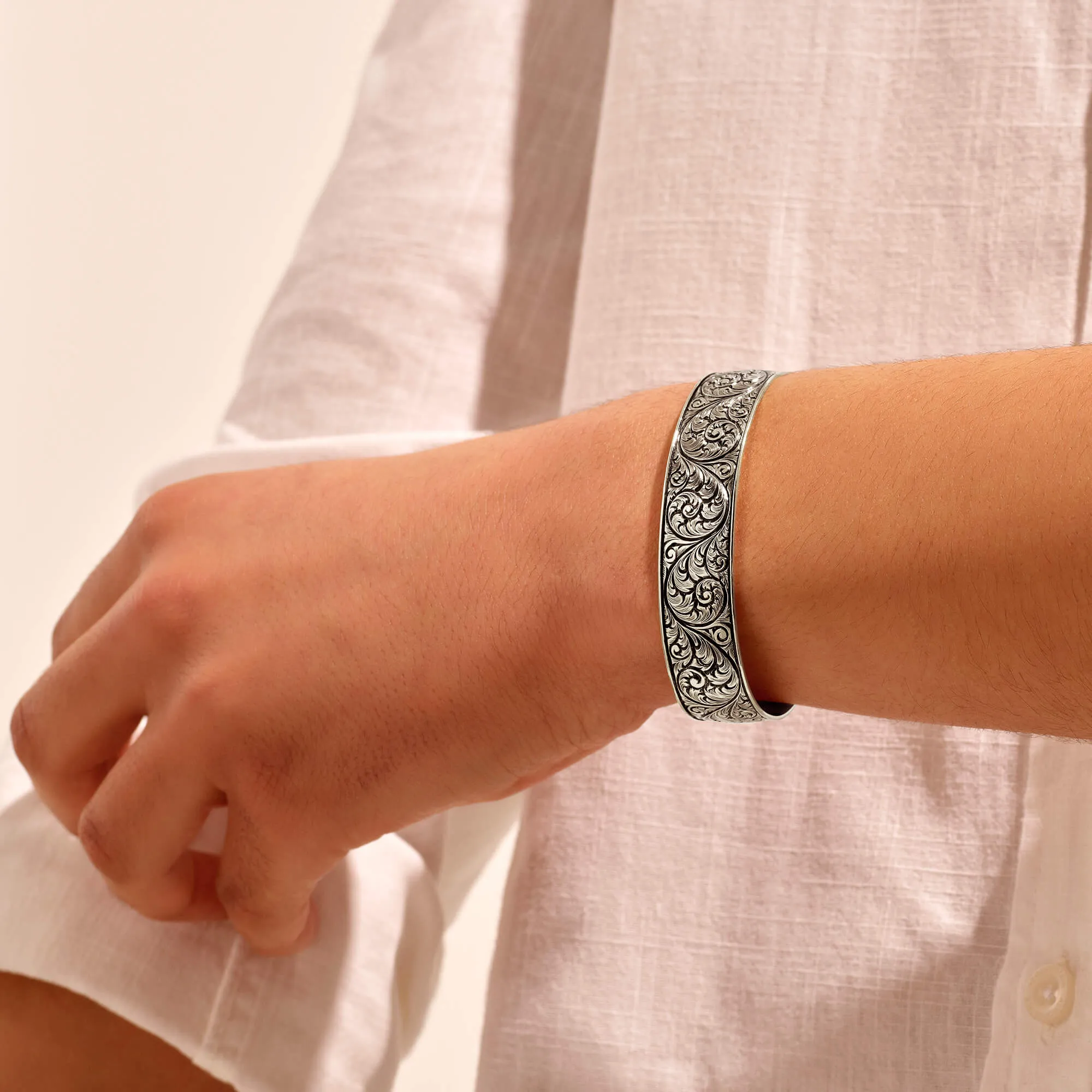 Premium Classic Cuff in Silver