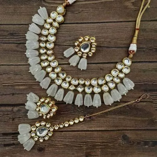 Simple Abstract Kundan Set