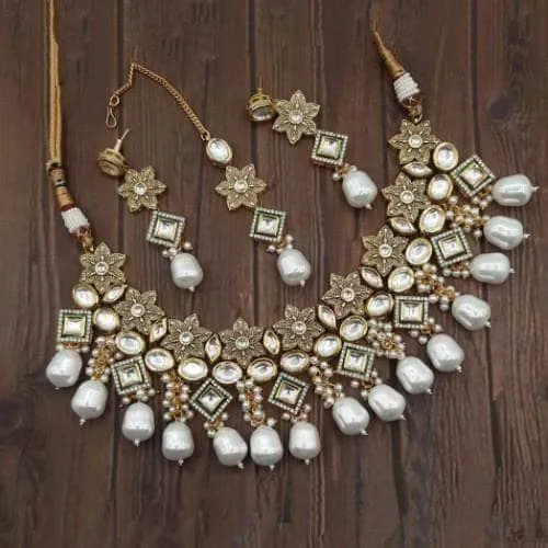 Star Antique Kundan Necklace Set