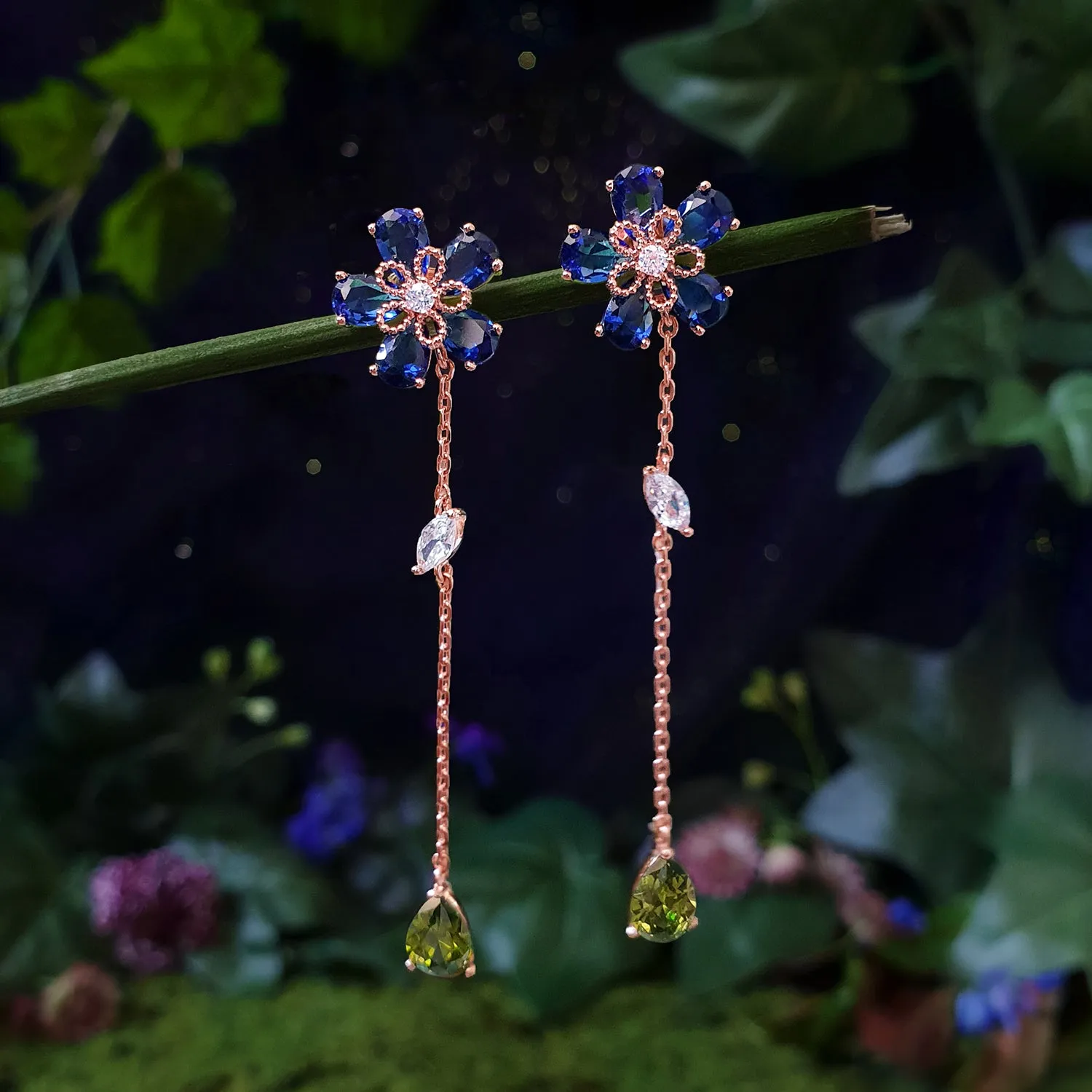 WHISPER OF FLOWERS Earrings